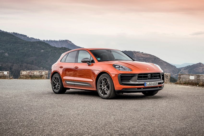 2023 Porsche Macan T - Front Three-Quarter Wallpaper 850x567 #128