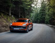 2023 Porsche Macan T - Front Wallpaper 190x150