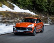 2023 Porsche Macan T - Front Wallpaper 190x150