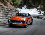 2023 Porsche Macan T - Front Wallpaper 190x150