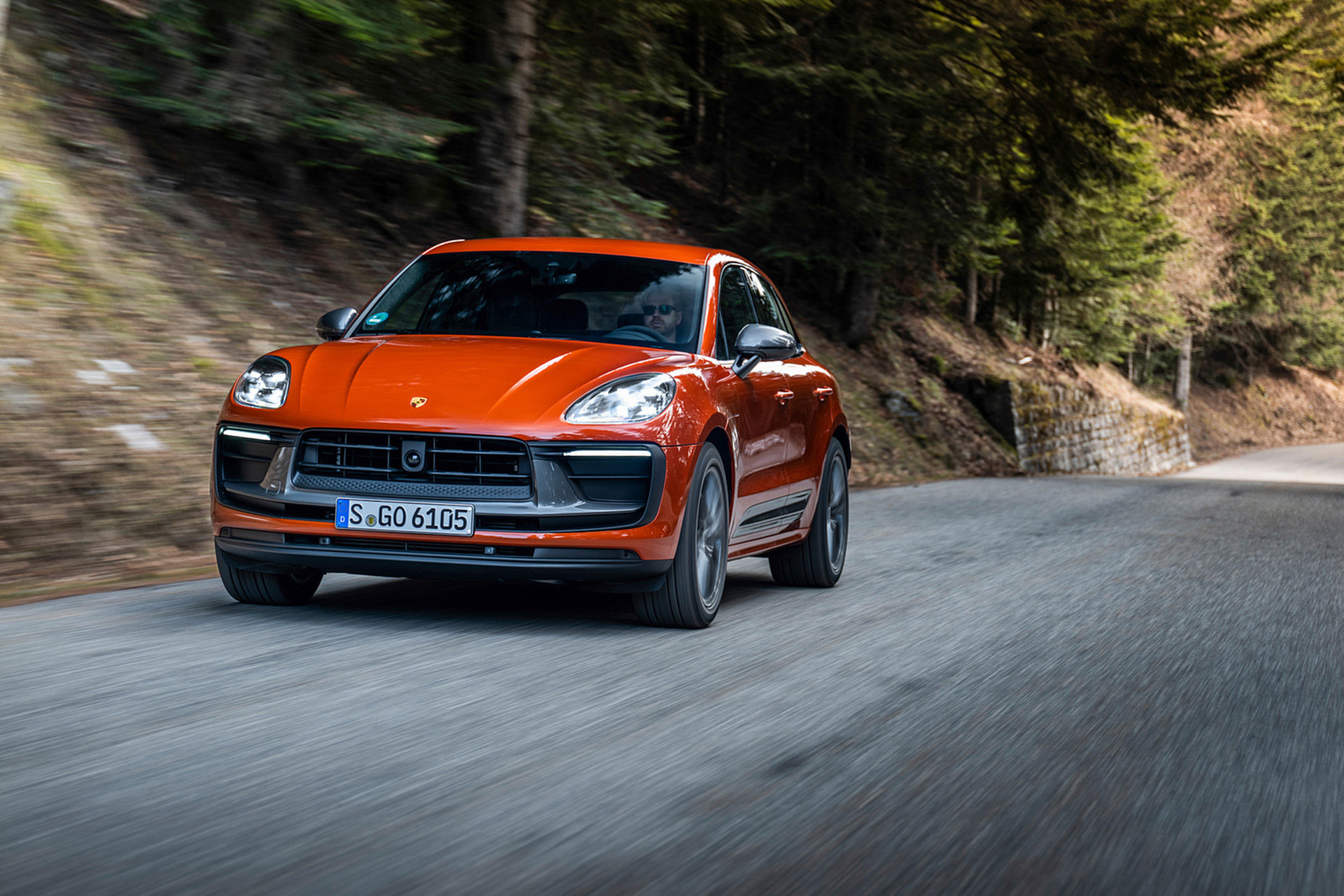 Download 2023 Porsche Macan T - Front HD Wallpaper 1921x1281 #79