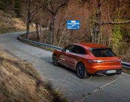 2023 Porsche Macan T - Rear Three-Quarter Wallpaper 190x150