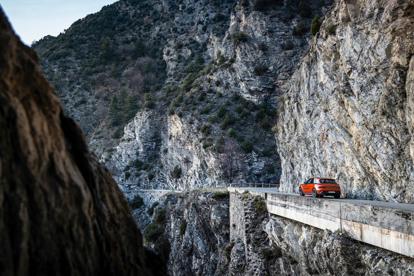 2023 Porsche Macan T - Rear Wallpaper 850x567 #124