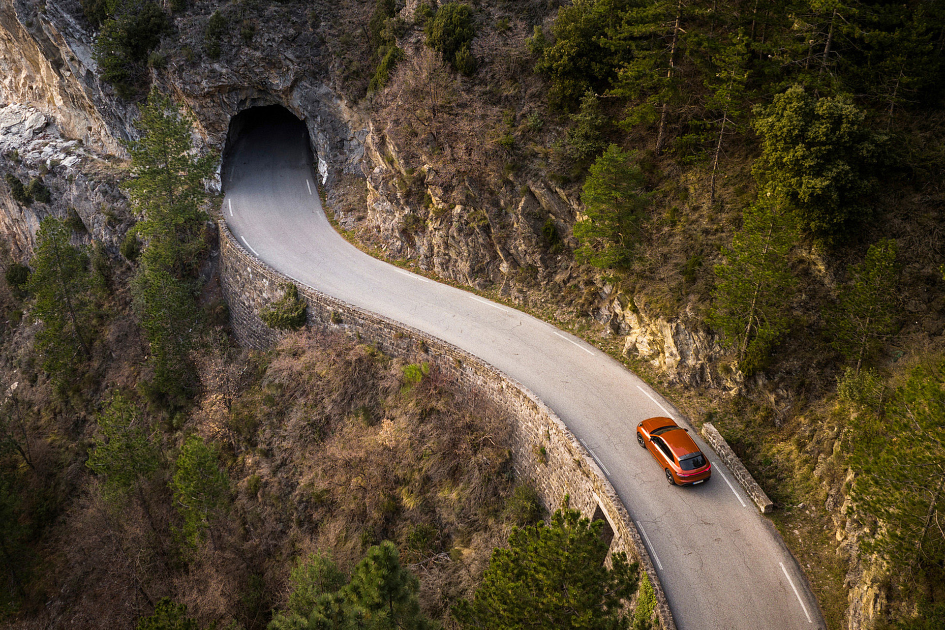 Download 2023 Porsche Macan T - Top HD Wallpaper 1921x1281 #111