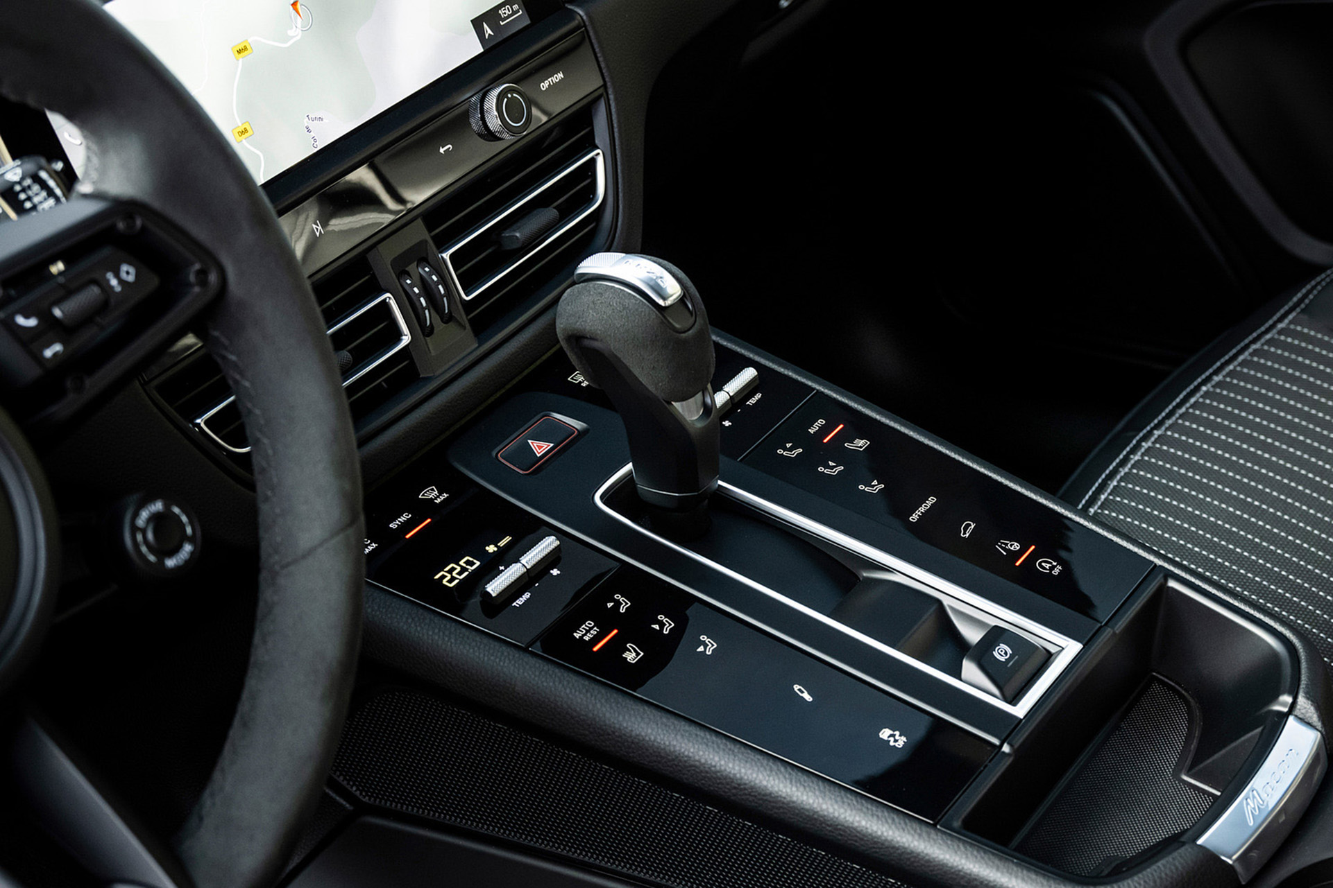 Download 2023 Porsche Macan T - Central Console HD Wallpaper 1921x1281 #72