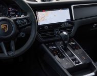 2023 Porsche Macan T - Central Console Wallpaper 190x150