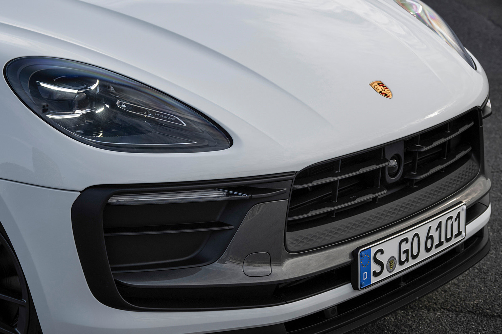 Download 2023 Porsche Macan T - Detail HD Wallpaper 1921x1281 #58