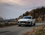 2023 Porsche Macan T - Front Wallpaper 190x150