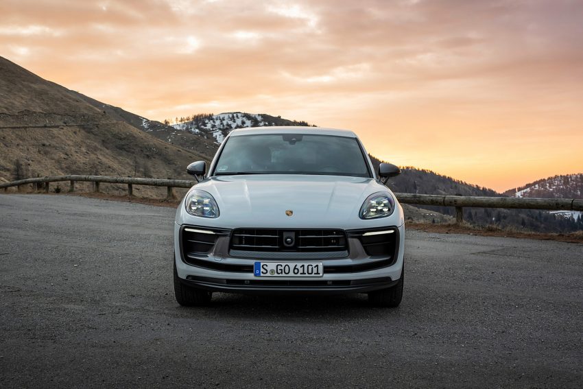 2023 Porsche Macan T - Front Wallpaper 850x567 #52