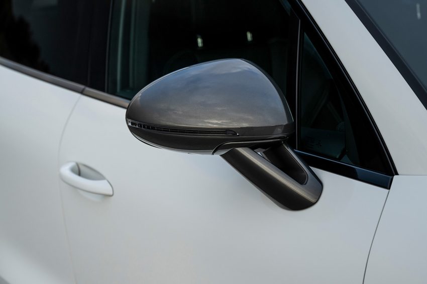 2023 Porsche Macan T - Mirror Wallpaper 850x567 #59