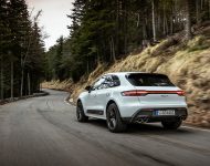 2023 Porsche Macan T - Rear Three-Quarter Wallpaper 190x150