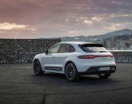 2023 Porsche Macan T - Rear Three-Quarter Wallpaper 190x150