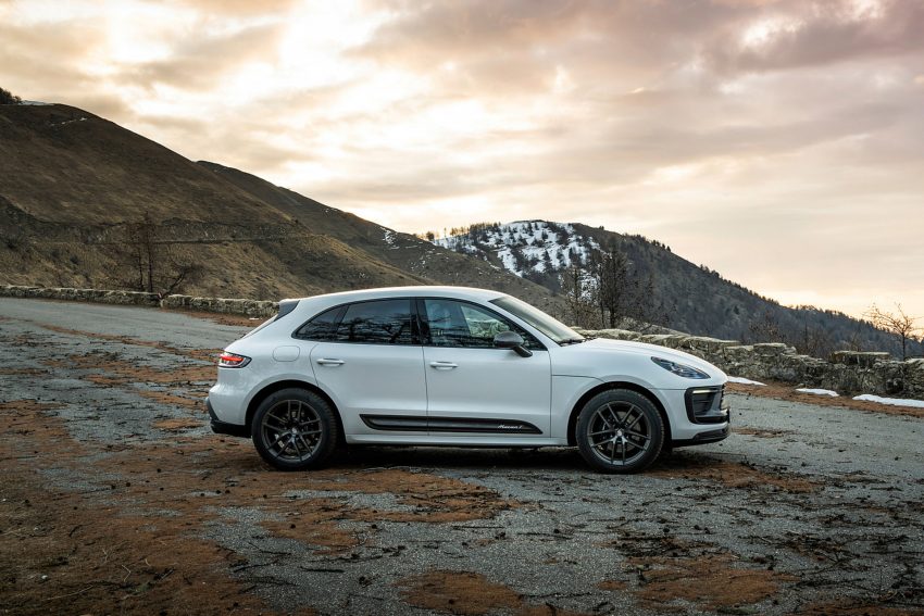 2023 Porsche Macan T - Side Wallpaper 850x567 #49