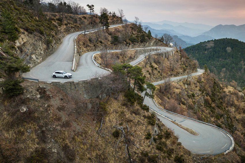 2023 Porsche Macan T - Side Wallpaper 850x567 #25