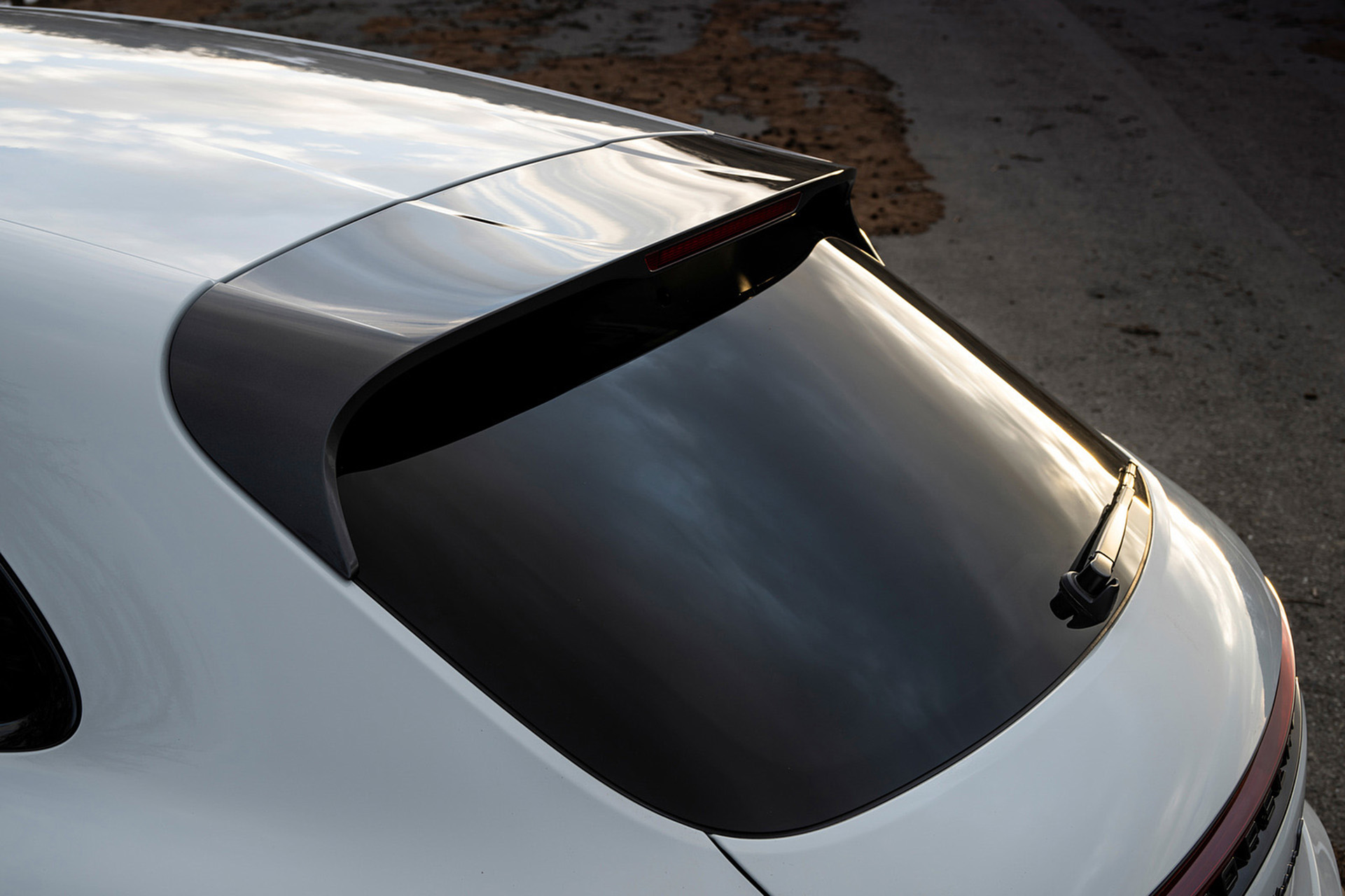 Download 2023 Porsche Macan T - Spoiler HD Wallpaper 1921x1280 #67