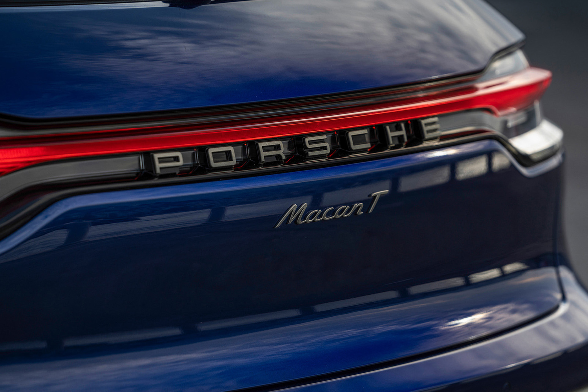 Download 2023 Porsche Macan T - Detail HD Wallpaper 1921x1281 #201