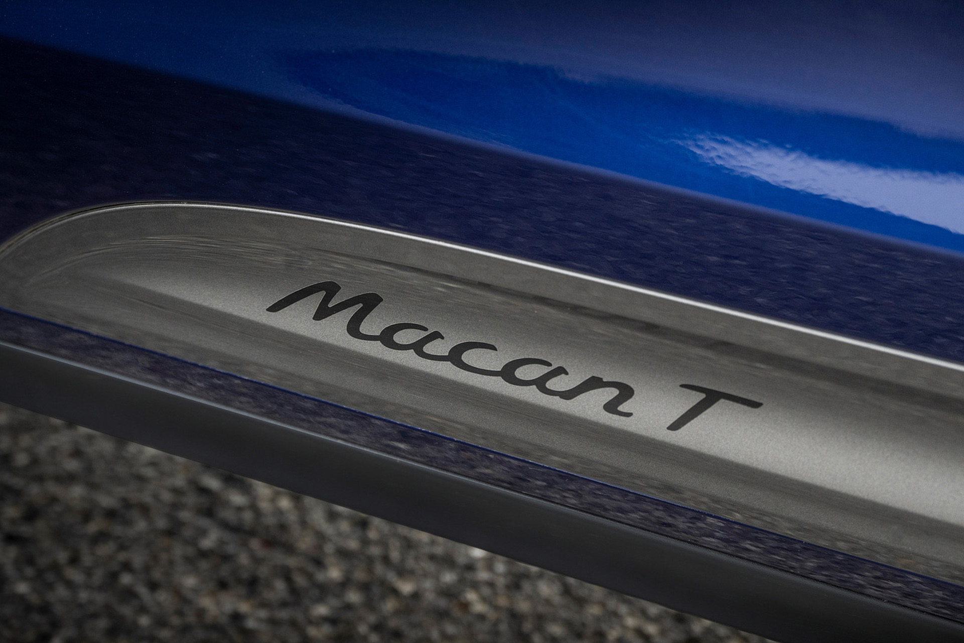 Download 2023 Porsche Macan T - Detail HD Wallpaper 1921x1281 #203