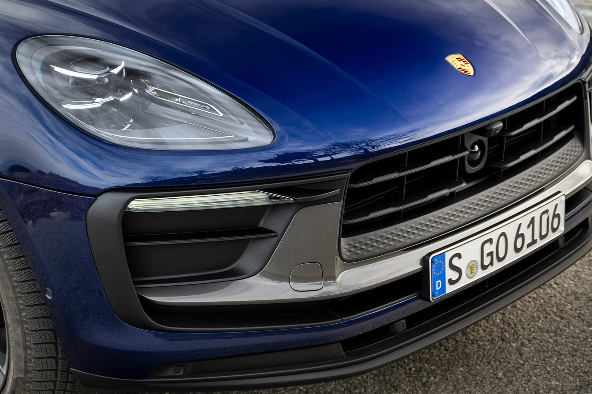 Download 2023 Porsche Macan T - Detail HD Wallpaper 1921x1281 #196