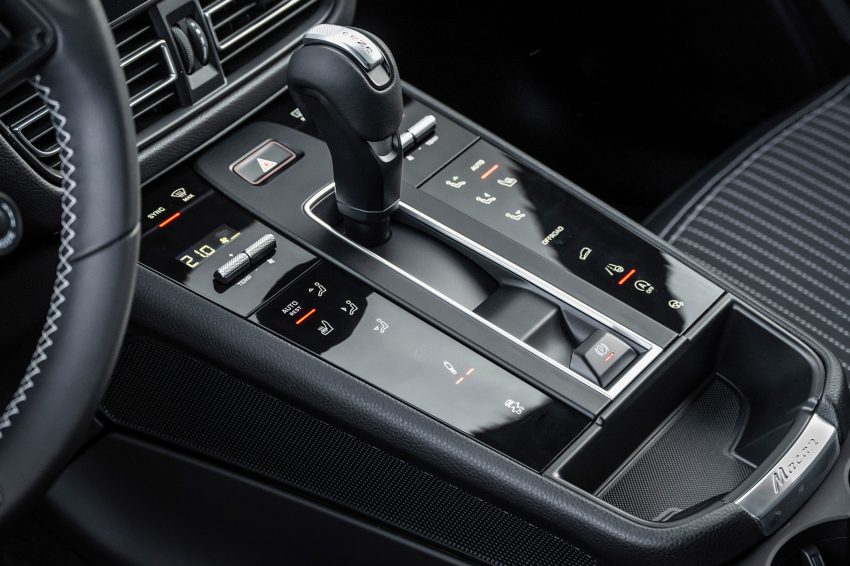 2023 Porsche Macan T - Interior, Detail Wallpaper 850x566 #211