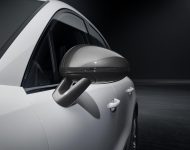 2023 Porsche Macan T - Mirror Wallpaper 190x150