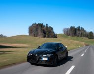 2022 Alfa Romeo Giulia Estrema - Front Wallpaper 190x150