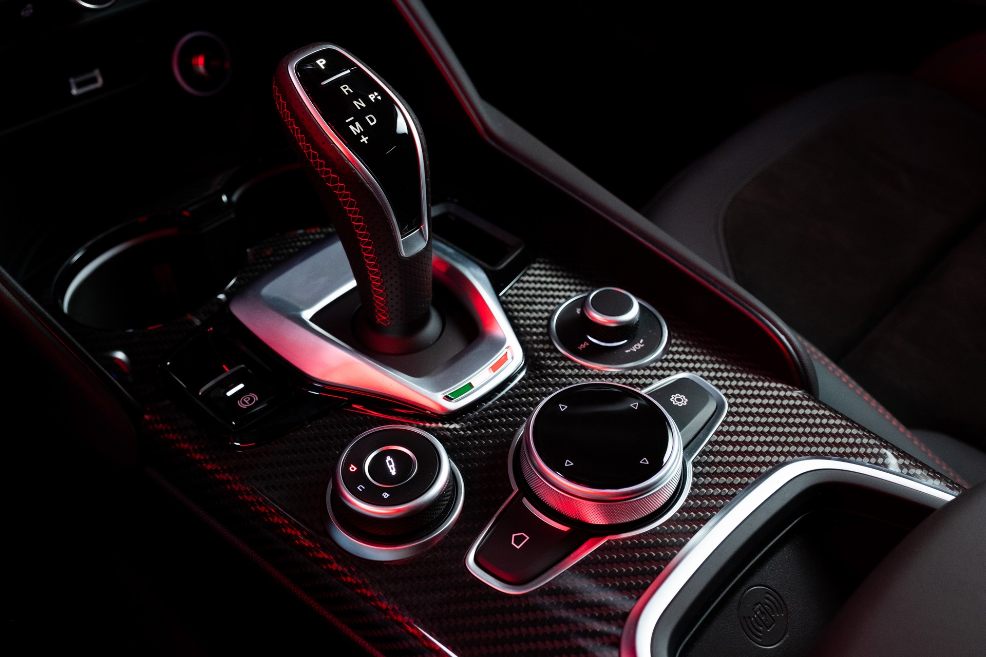 Download 2022 Alfa Romeo Giulia Estrema - Interior, Detail HD Wallpaper 1920x1280 #13