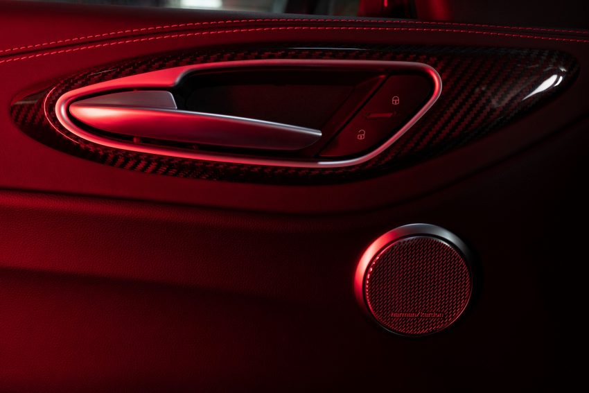 2022 Alfa Romeo Giulia Estrema - Interior, Detail Wallpaper 850x567 #15