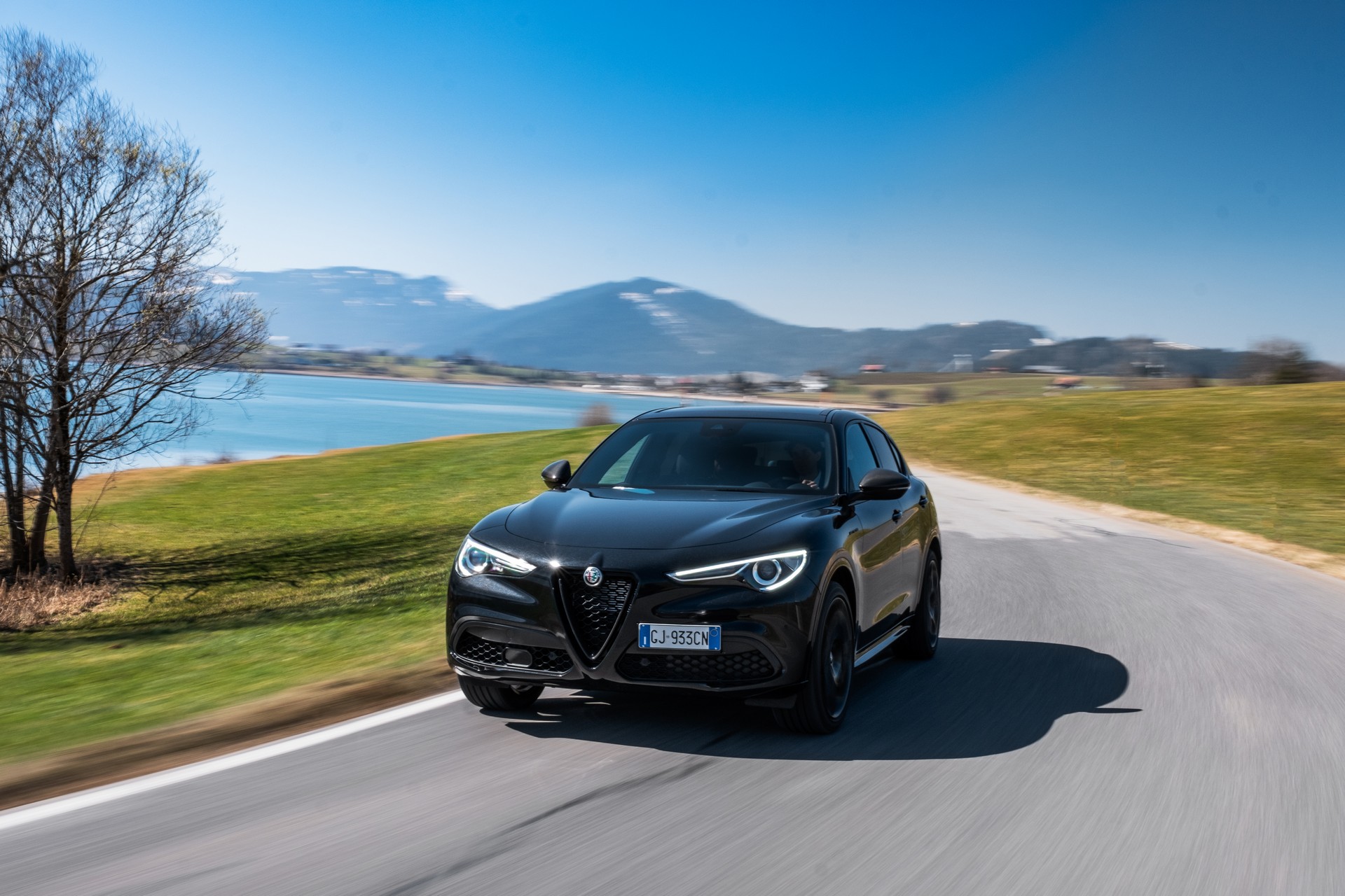 Download 2022 Alfa Romeo Stelvio Estrema - Front HD Wallpaper 1920x1280 #3