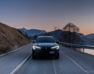 2022 Alfa Romeo Stelvio Estrema - Front Wallpaper 190x150