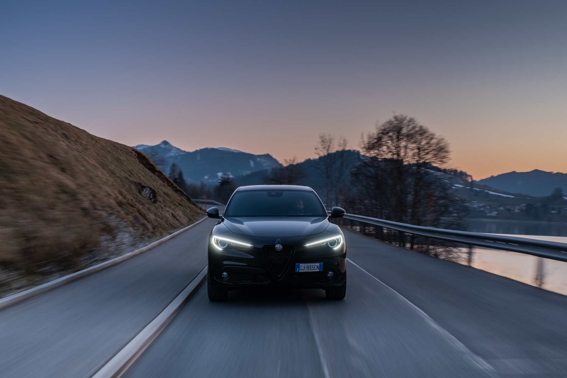 Download 2022 Alfa Romeo Stelvio Estrema - Front HD Wallpaper 1920x1280 #6