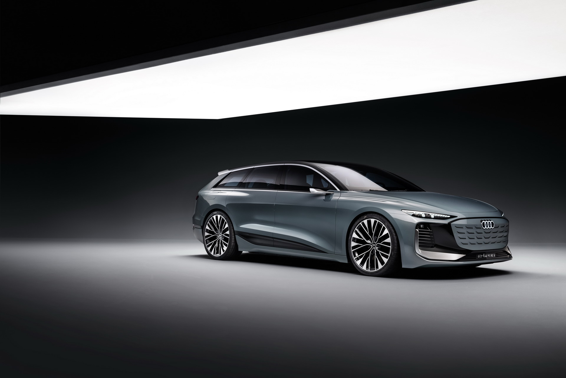 Download 2022 Audi A6 Avant e-tron Concept - Front Three-Quarter HD Wallpaper 1920x1281 #24