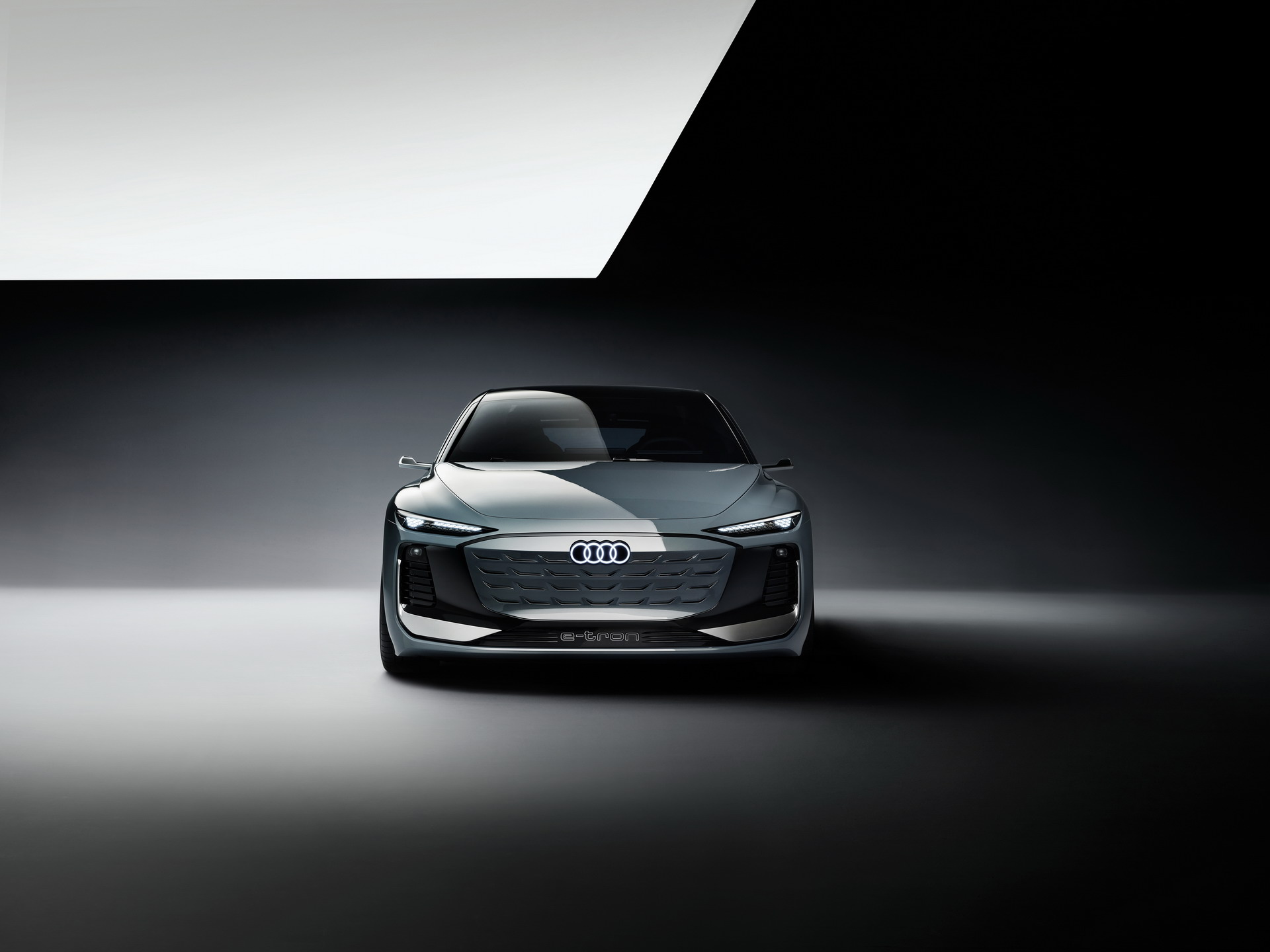 Download 2022 Audi A6 Avant e-tron Concept - Front HD Wallpaper 1920x1440 #27