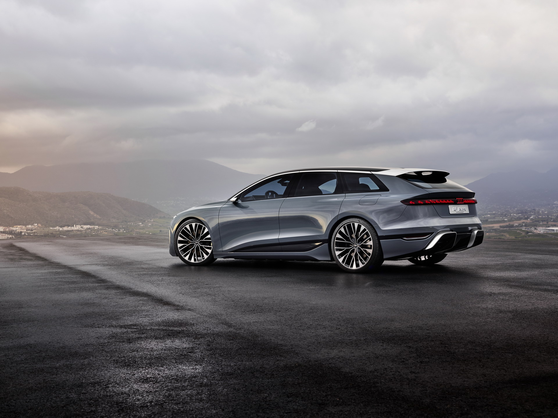 Download 2022 Audi A6 Avant e-tron Concept - Rear Three-Quarter HD Wallpaper 1920x1440 #22