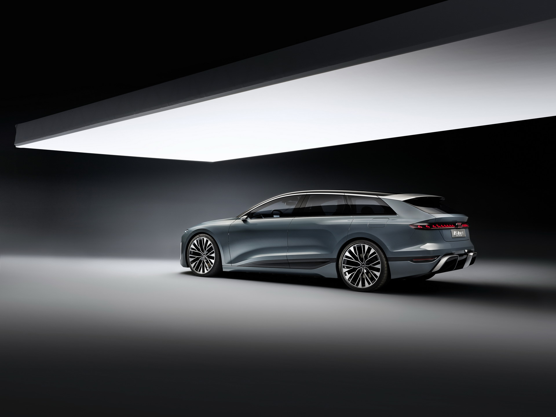 Download 2022 Audi A6 Avant e-tron Concept - Rear Three-Quarter HD Wallpaper 1920x1440 #28
