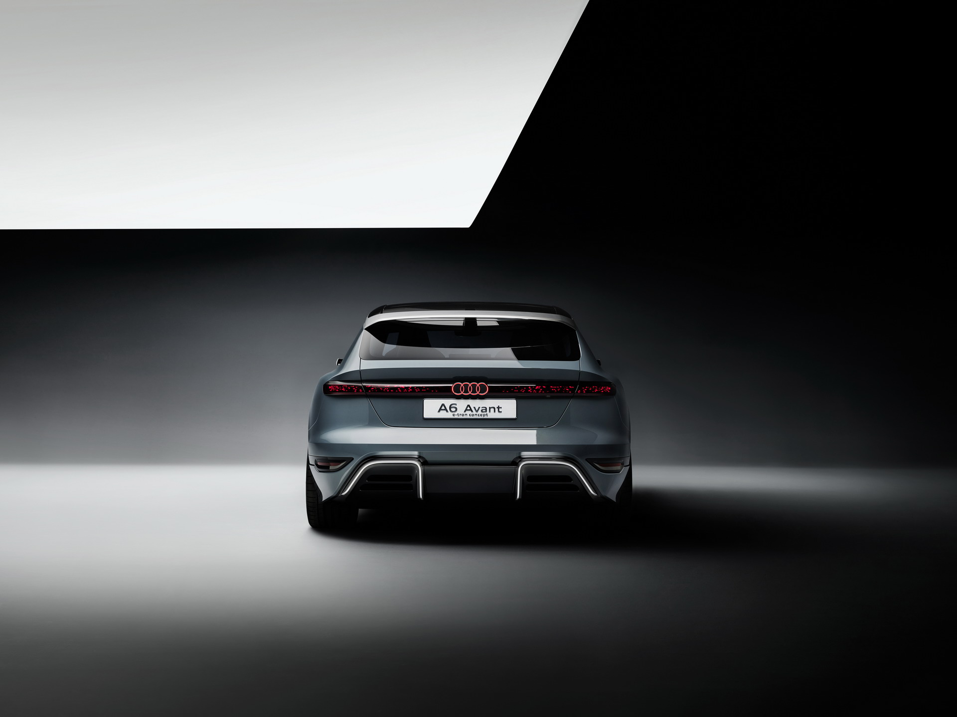 Download 2022 Audi A6 Avant e-tron Concept - Rear HD Wallpaper 1920x1440 #29