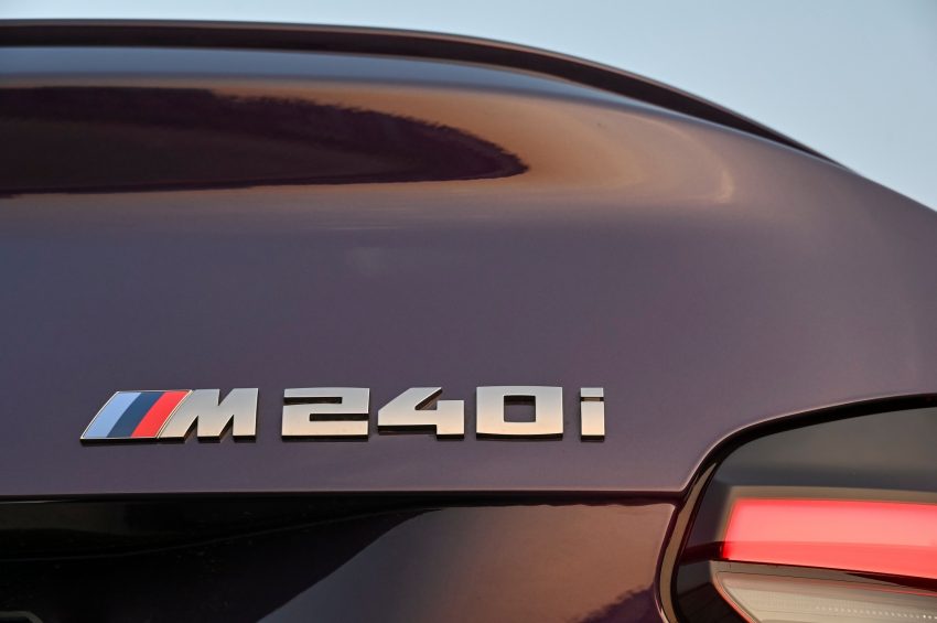 2022 BMW M240i Coupé - SA version - Badge Wallpaper 850x565 #25