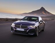 2022 BMW M240i Coupé - SA version - Front Three-Quarter Wallpaper 190x150