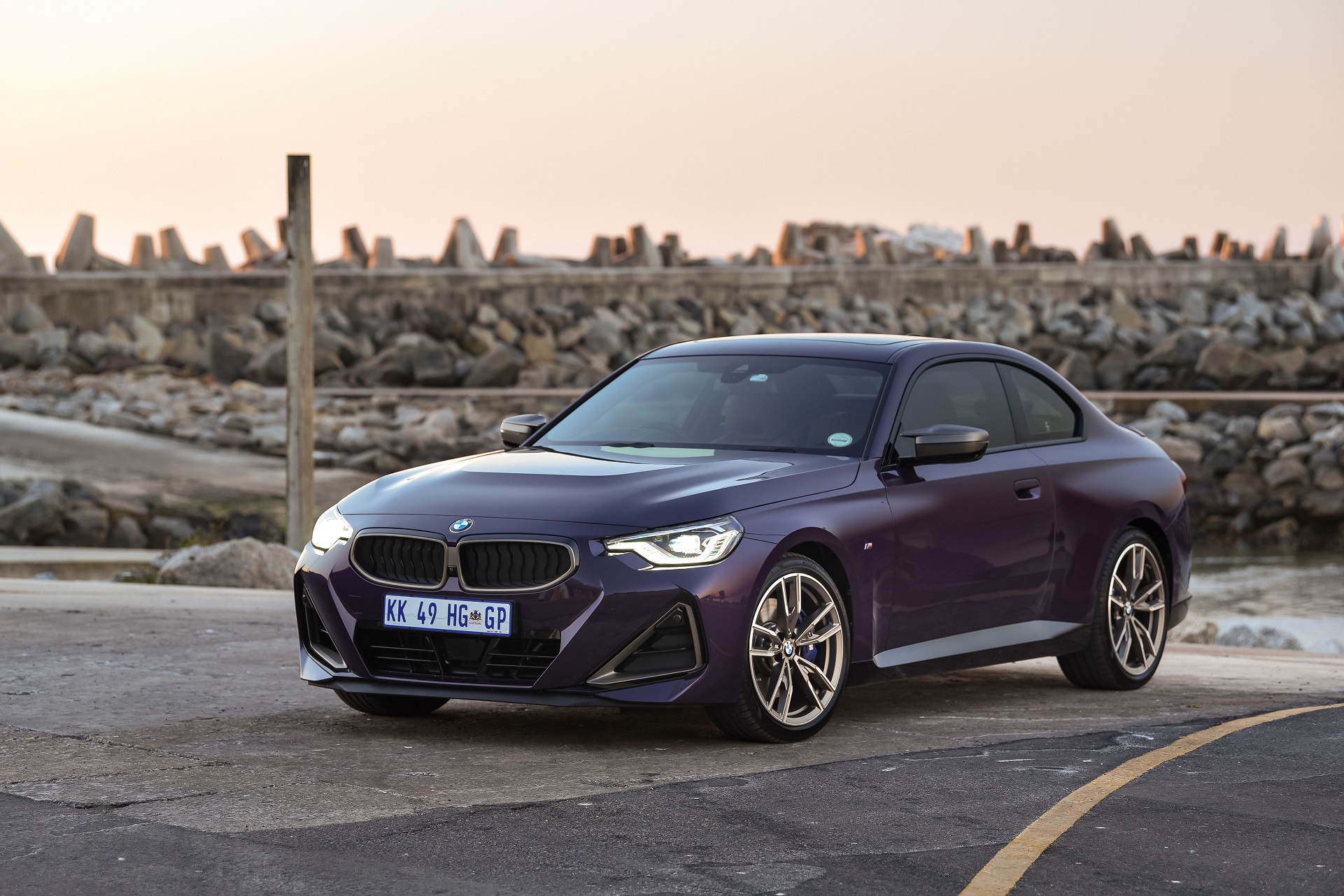 Download 2022 BMW M240i Coupé - SA version - Front Three-Quarter HD Wallpaper 1921x1282 #14