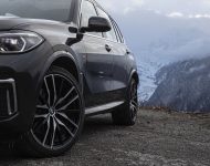 2022 BMW X5 xDrive40Li - Detail Wallpaper 190x150