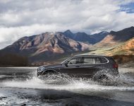 2022 BMW X5 xDrive40Li - Side Wallpaper 190x150