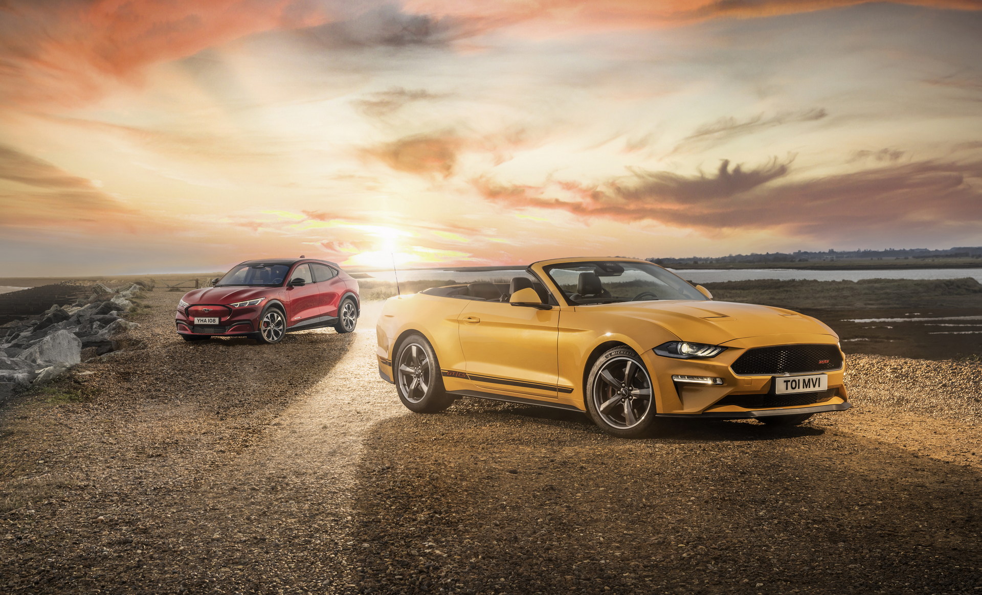 Download 2022 Ford Mustang California Special - Front Three-Quarter HD Wallpaper 1920x1164 #5
