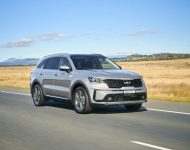 2022 Kia Sorento Hybrid GT-Line - AU version - Front Three-Quarter Wallpaper 190x150