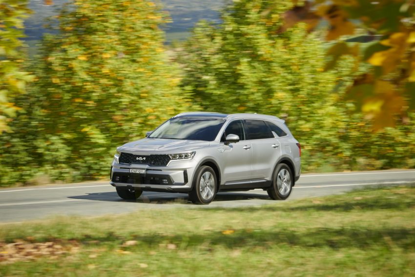 2022 Kia Sorento Hybrid GT-Line - AU version - Front Three-Quarter Wallpaper 850x567 #5