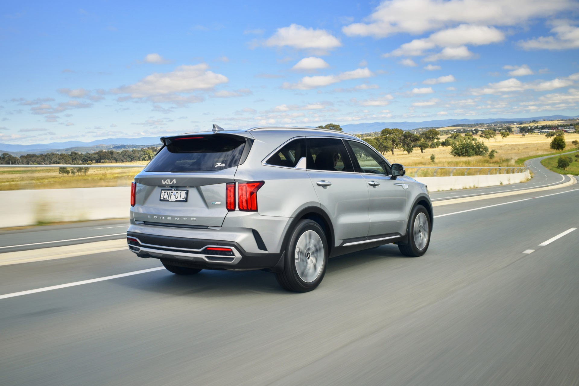 Download 2022 Kia Sorento Hybrid GT-Line - AU version - Rear Three-Quarter HD Wallpaper 1920x1280 #2