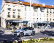 2022 MINI Cooper S Countryman ALL4 Untamed Edition - Front Three-Quarter Wallpaper 190x150