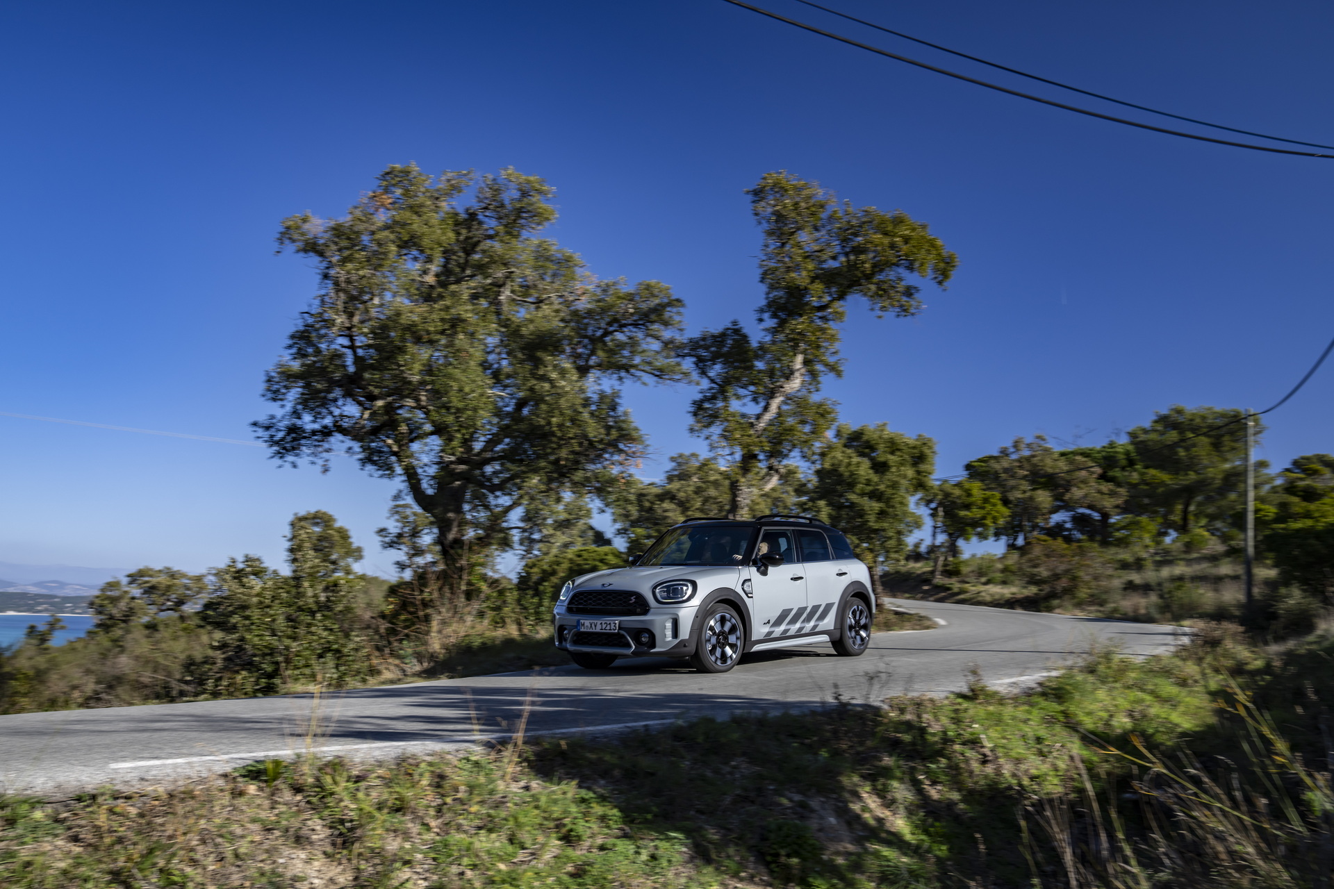 Download 2022 MINI Cooper S Countryman ALL4 Untamed Edition - Front Three-Quarter HD Wallpaper 1920x1280 #43