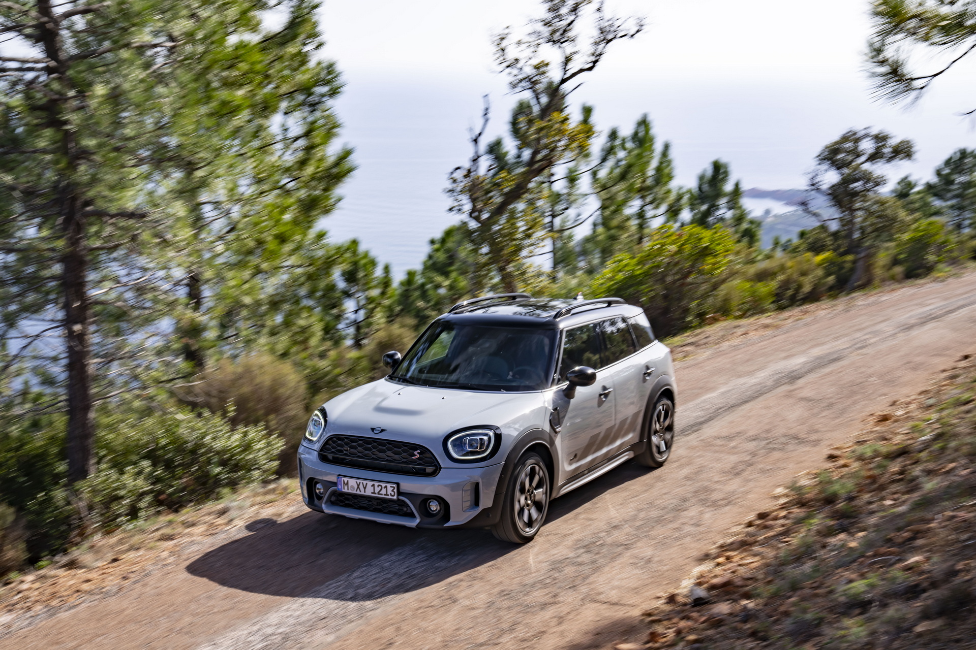 Download 2022 MINI Cooper S Countryman ALL4 Untamed Edition - Front Three-Quarter HD Wallpaper 1920x1280 #19