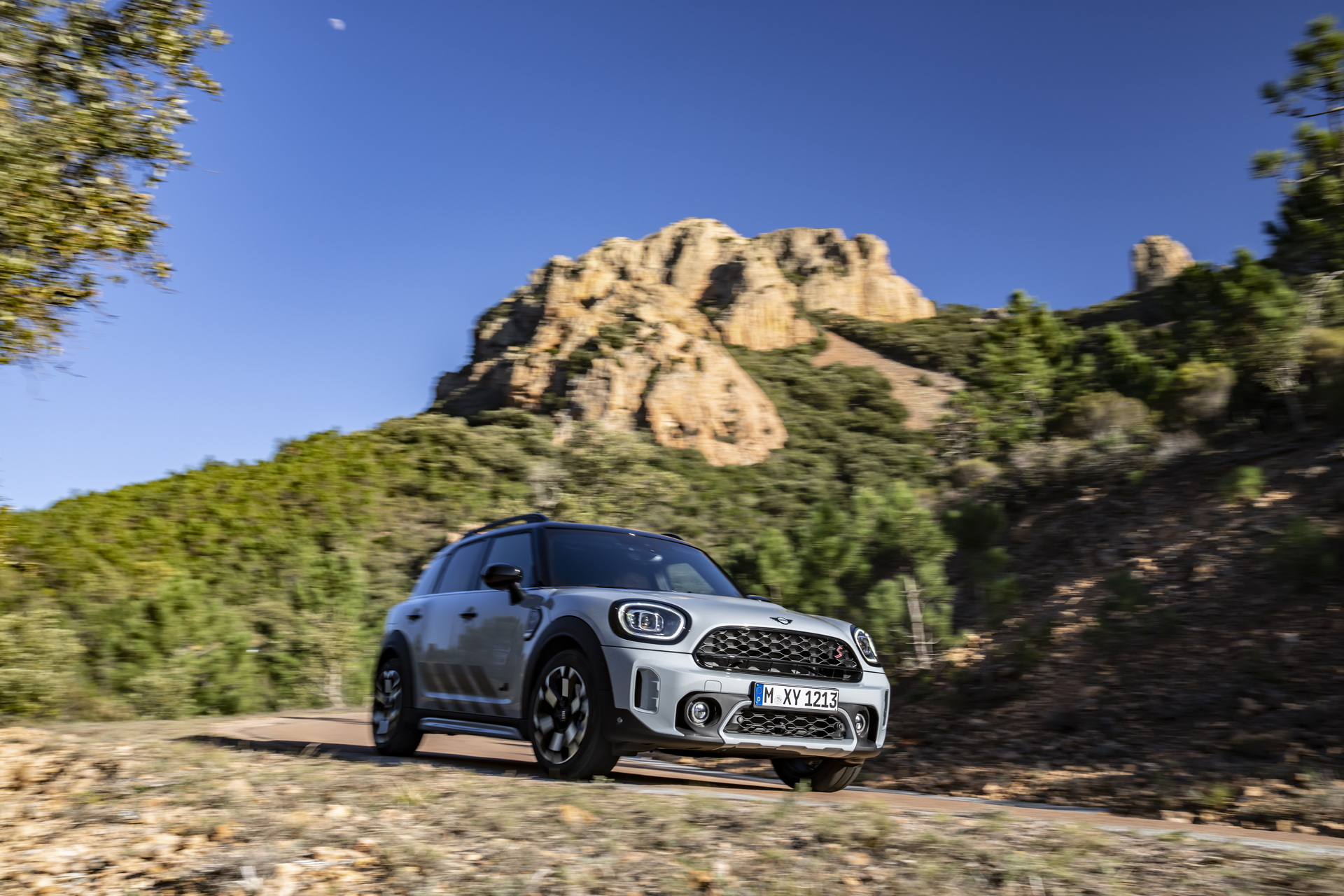 Download 2022 MINI Cooper S Countryman ALL4 Untamed Edition - Front Three-Quarter HD Wallpaper 1920x1280 #12