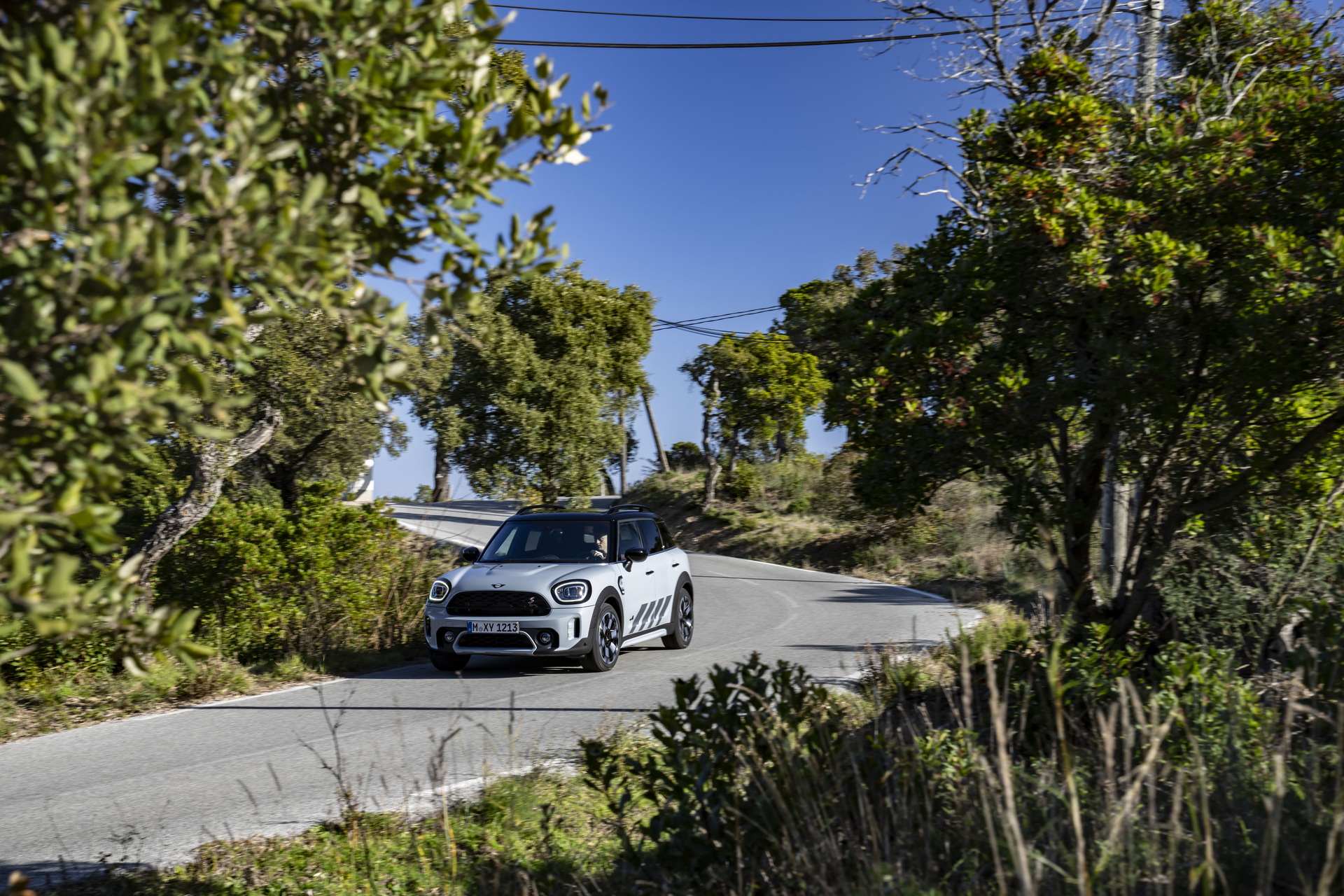 Download 2022 MINI Cooper S Countryman ALL4 Untamed Edition - Front Three-Quarter HD Wallpaper 1920x1280 #44