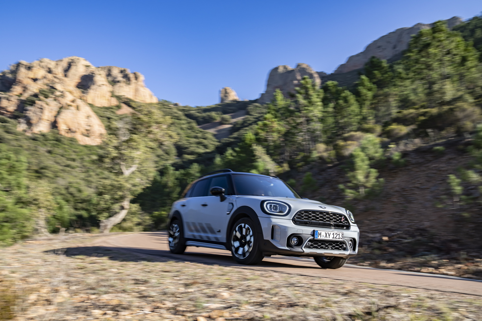 Download 2022 MINI Cooper S Countryman ALL4 Untamed Edition - Front Three-Quarter HD Wallpaper 1920x1280 #13
